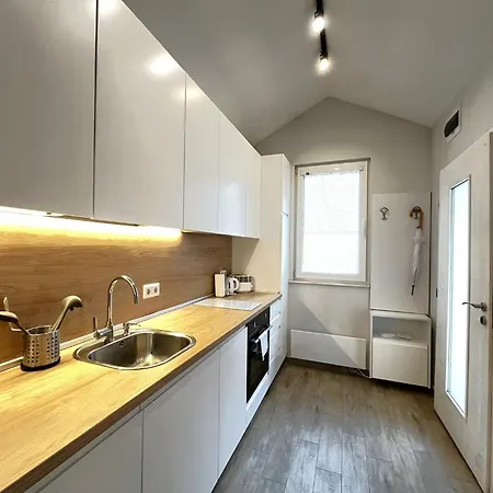 Prime At 92 Antim I Street *